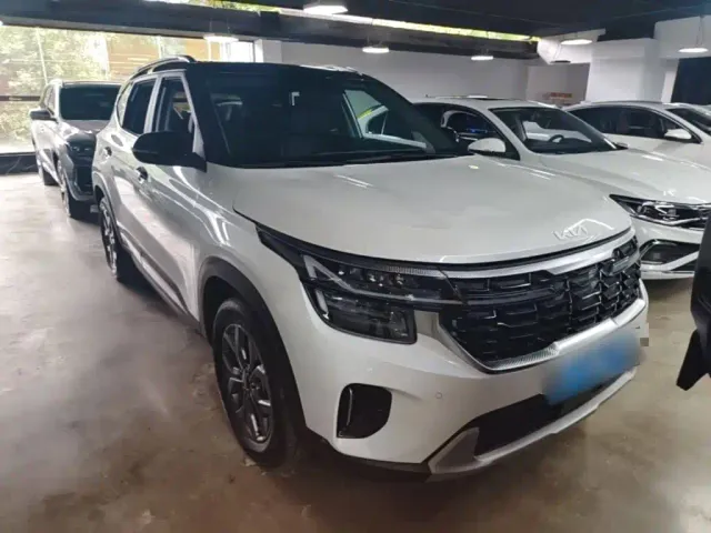 Kia Seltos — Фото автомобиля 3