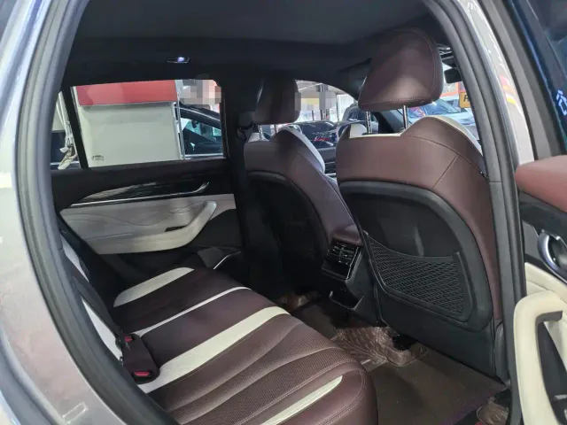 Geely Xingyue L — Фото автомобиля 11