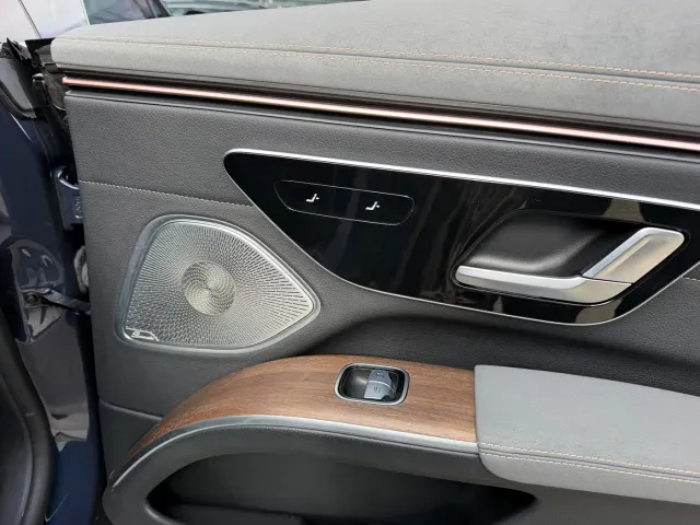 Mercedes-Benz EQS — Фото автомобиля 10