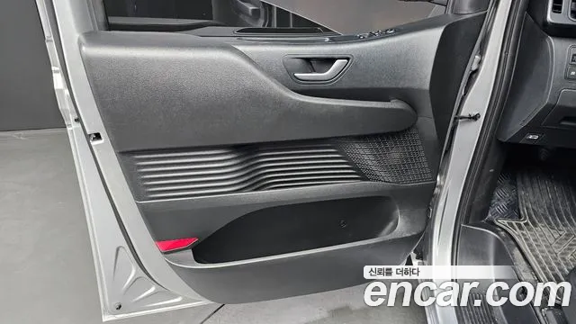 Hyundai Staria — Фото автомобиля 24