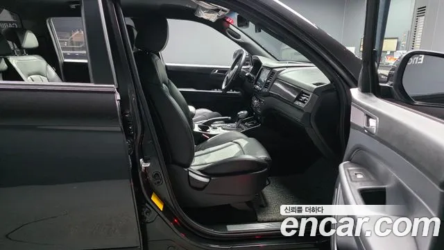 KG_Mobility_Ssangyong Rexton Новый Rexton Sport Khan Дизель 2.2 4WD — Фото автомобиля 11