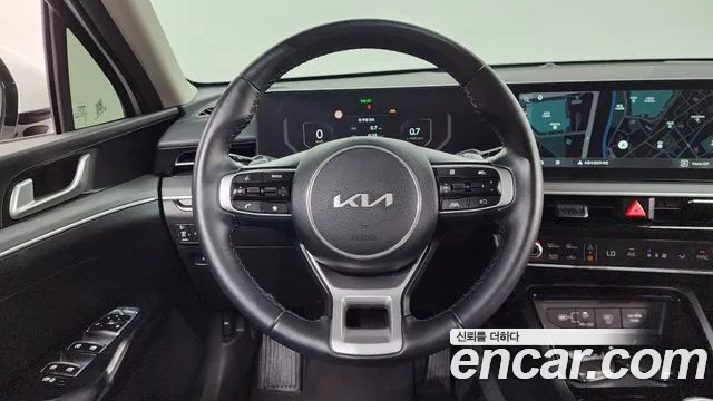 Kia K5 Новый K5 3 поколение 2.0 LPi(Для проката) — Фото автомобиля 12