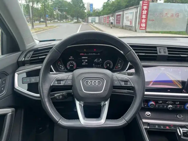 Audi Q3 — Фото автомобиля 15