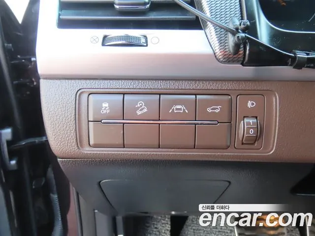 KG_Mobility_Ssangyong Rexton All Rexton Дизель 2.2 4WD — Фото автомобиля 15