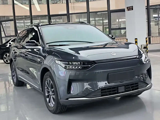 Leapmotor C11 — Фото автомобиля 3