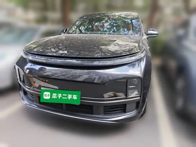 Li Auto L8 — Фото автомобиля 2