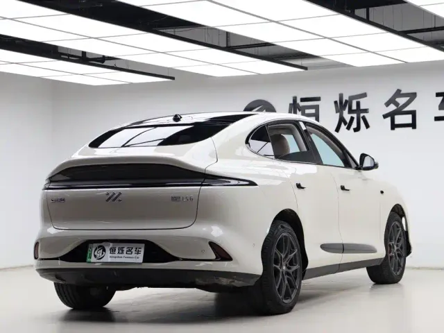 IM Motors LS6 — Фото автомобиля 20