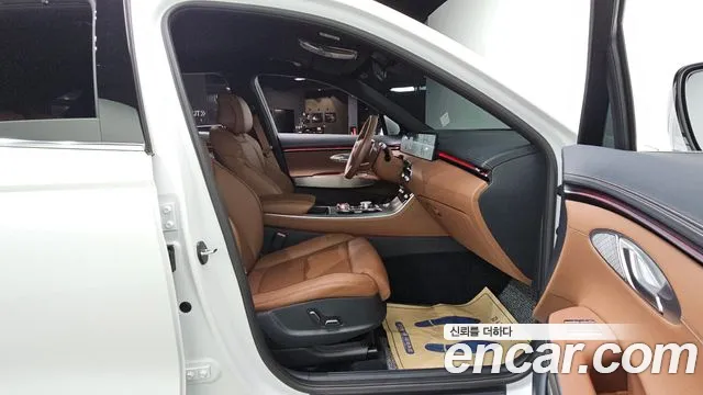 Genesis GV70 — Фото автомобиля 17