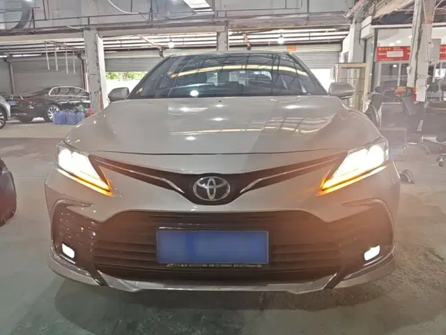 Toyota Camry — Фото автомобиля 2