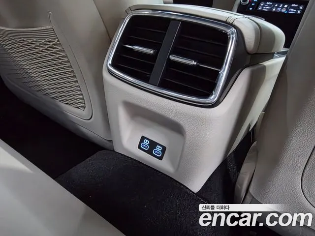 Genesis G70 Новый G70 Бензин 2.5T 2WD — Фото автомобиля 14