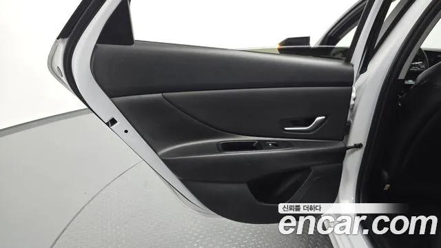 Hyundai Avante CN7 — Фото автомобиля 14