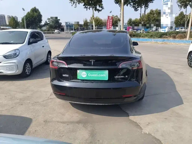 Tesla Model 3 — Фото автомобиля 5
