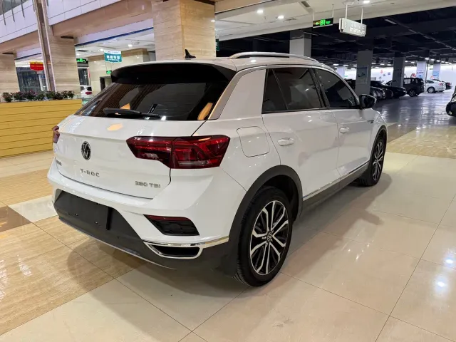 Volkswagen T-Roc — Фото автомобиля 6