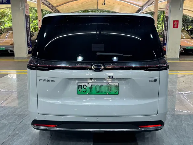 GAC Trumpchi E8 — Фото автомобиля 10