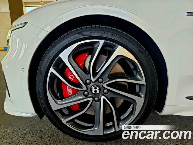 Bentley Continental — Фото автомобиля 13