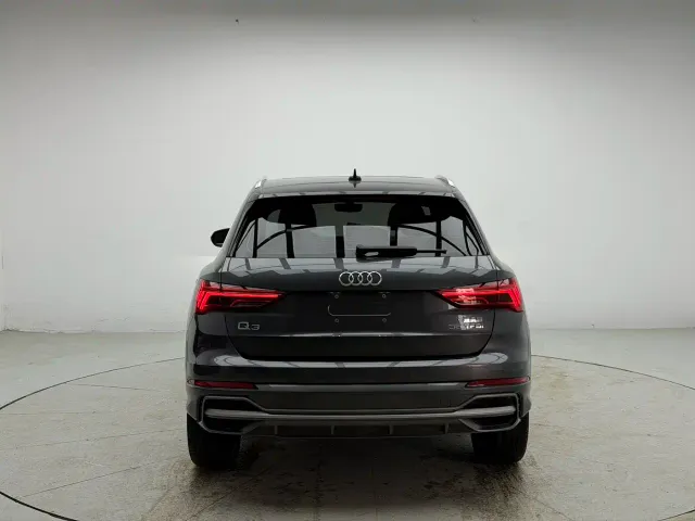 Audi Q3 — Фото автомобиля 3
