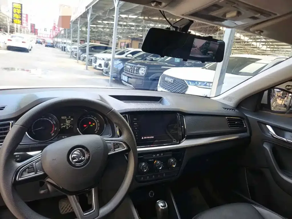Škoda Kamiq 2022 1.5L Automatic Comfort Edition — Фото автомобиля 13