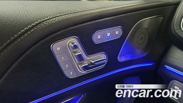 Mercedes-Benz GLS-Class — Фото автомобиля 14