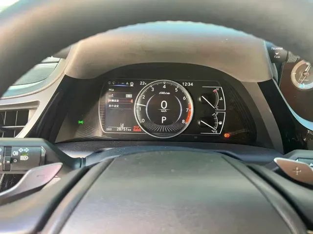 Lexus ES — Фото автомобиля 3