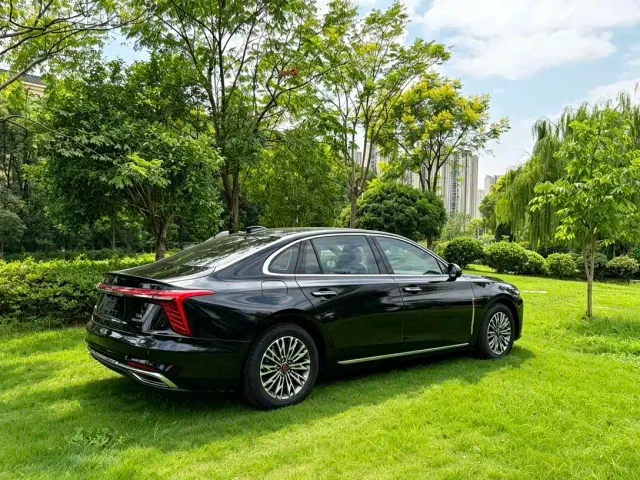 Hongqi H5 — Фото автомобиля 4