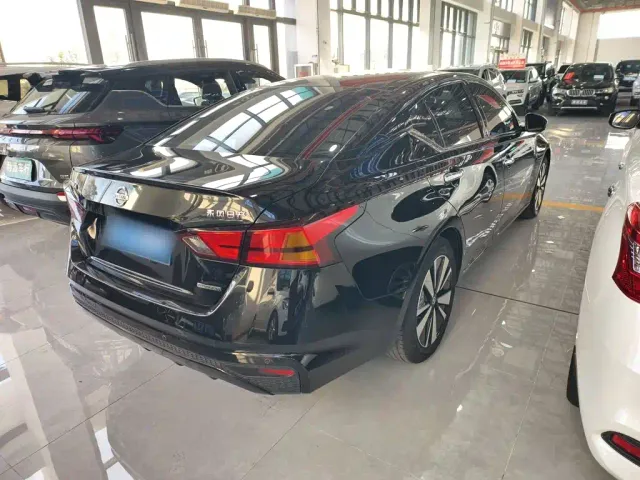 Nissan Teana — Фото автомобиля 11