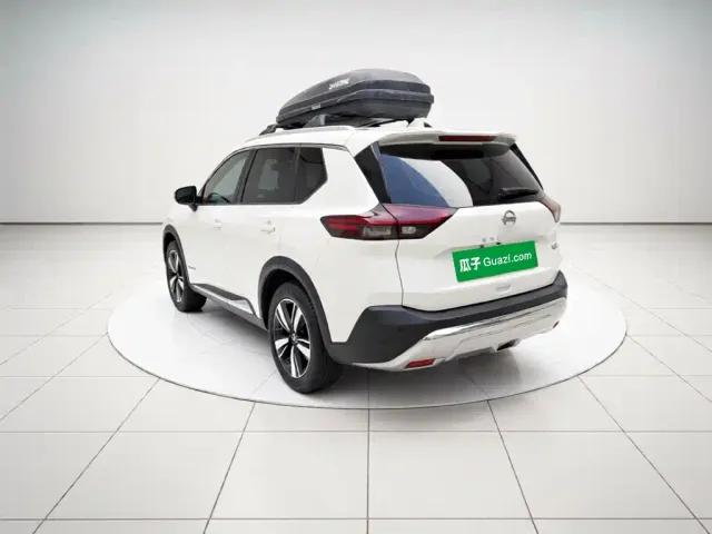 Nissan X-Trail — Фото автомобиля 4