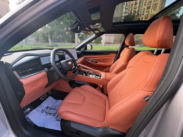 Geely Boyue — Фото автомобиля 9