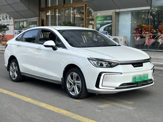 BAIC Beijing EU5 — Фото автомобиля 3