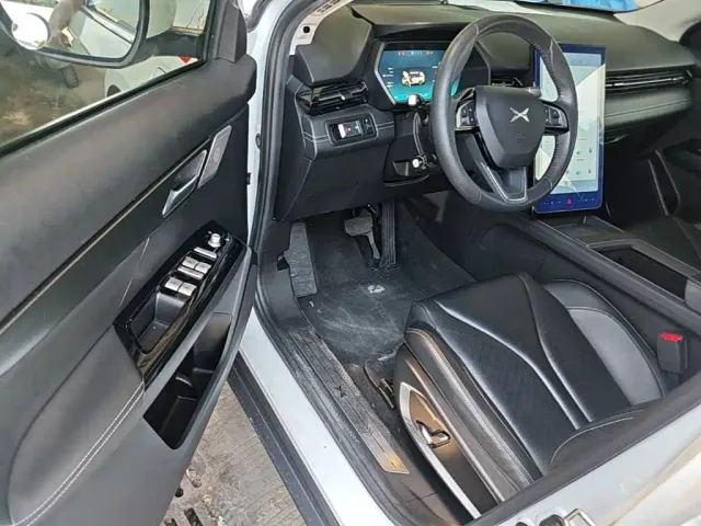 Xpeng G3 — Фото автомобиля 15