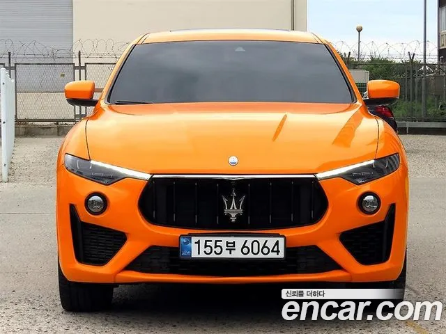 Фотография автомобиля — Maserati Levante
