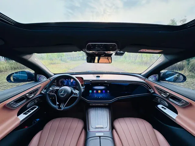 Mercedes-Benz E-Class — Фото автомобиля 5