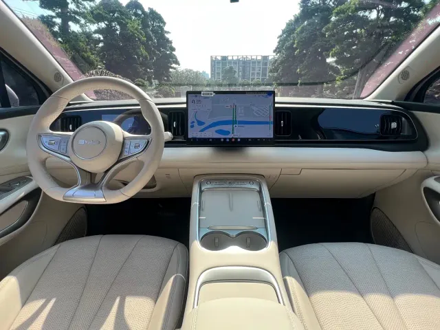 BYD Seal 05 DM-i — Фото автомобиля 16