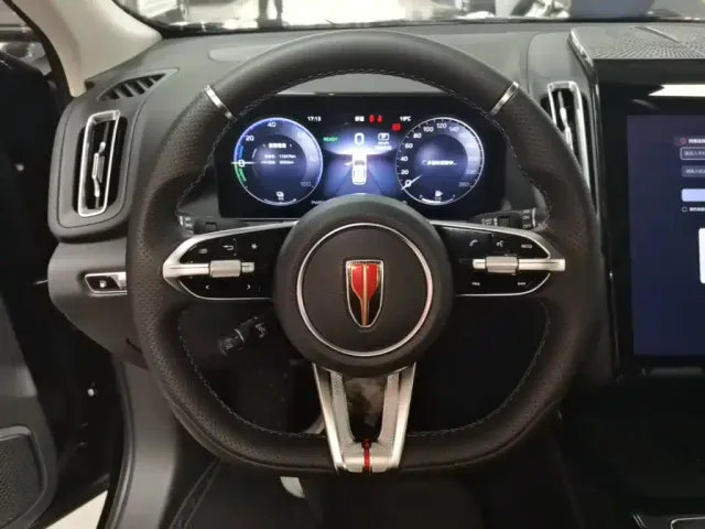 Hongqi HS3 PHEV — Фото автомобиля 10