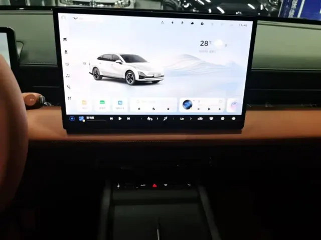 Wuling Starlight — Фото автомобиля 12