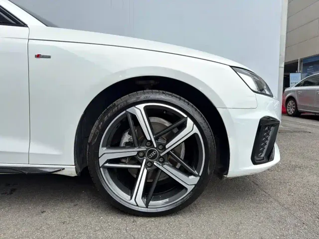 Audi Audi A4L 2024 40 TFSI Luxury Dynamic — Фото автомобиля 18