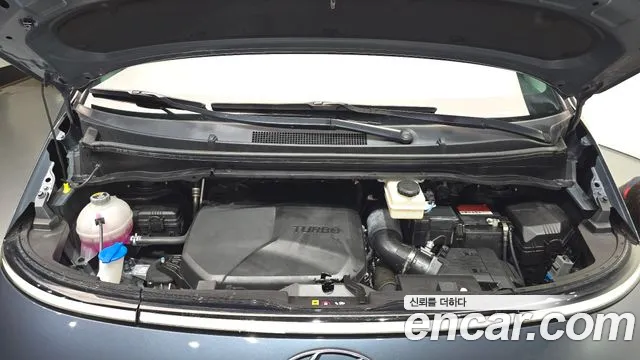Hyundai Staria Staria 4WD Lounge 9 мест — Фото автомобиля 6
