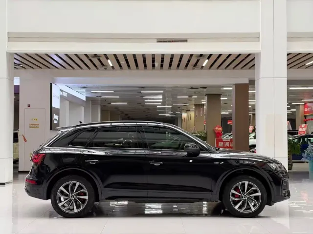 Audi Q5L — Фото автомобиля 4