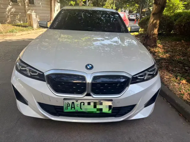 BMW i3 — Фото автомобиля 2