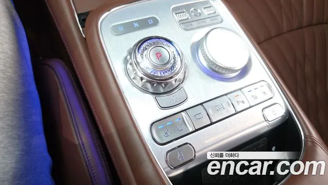 Genesis G90 Бензин 3.5 турбо AWD — Фото автомобиля 9