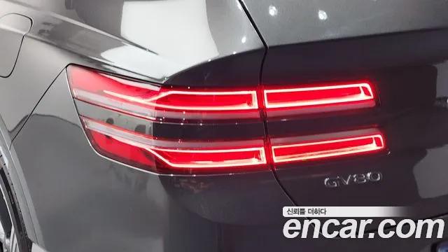 Genesis GV80 — Фото автомобиля 23