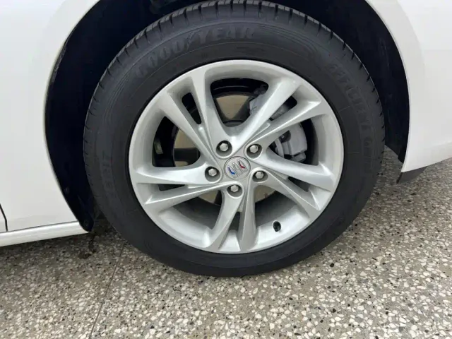 Buick Regal — Фото автомобиля 15
