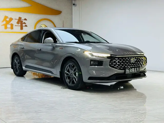 Ford Mondeo — Фото автомобиля 3