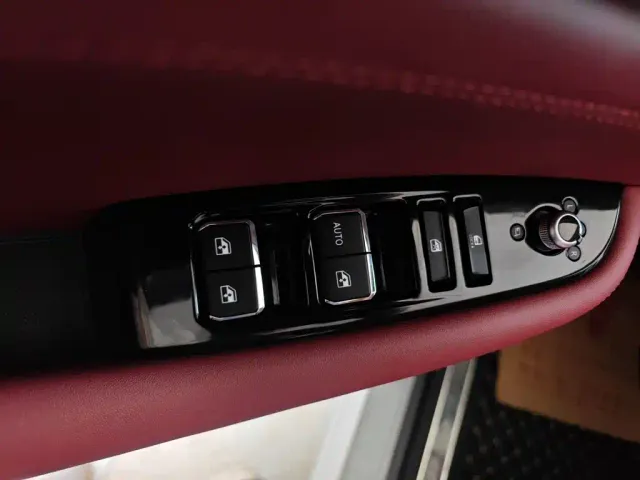 Changan CS85 COUPE — Фото автомобиля 4