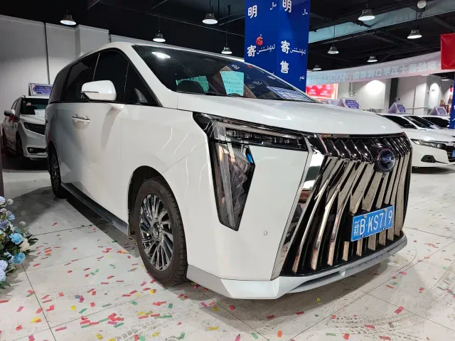 GAC Trumpchi M8 — Фото автомобиля 3