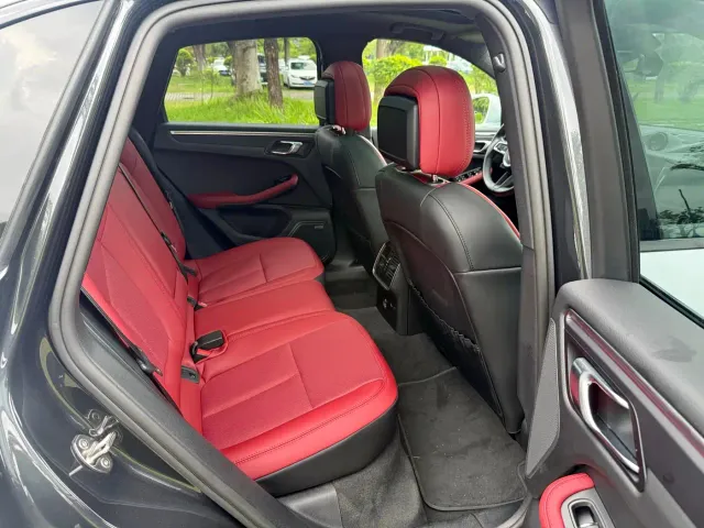 Porsche Macan — Фото автомобиля 14