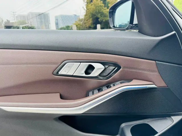 BMW 3 Series — Фото автомобиля 15