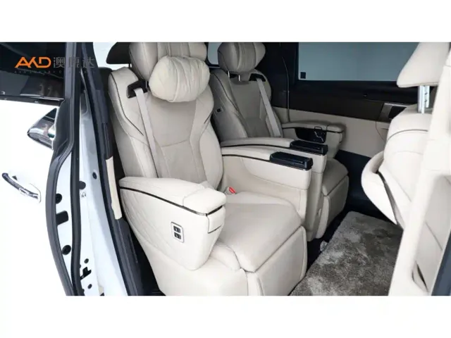 Toyota Alphard — Фото автомобиля 8