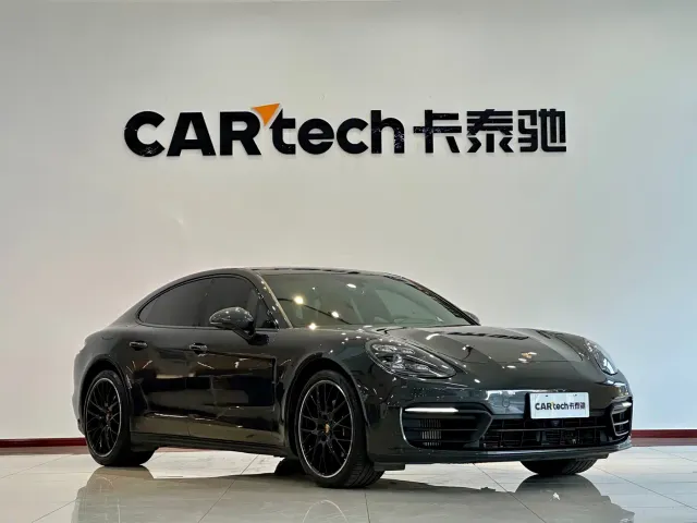 Porsche Panamera — Фото автомобиля 2