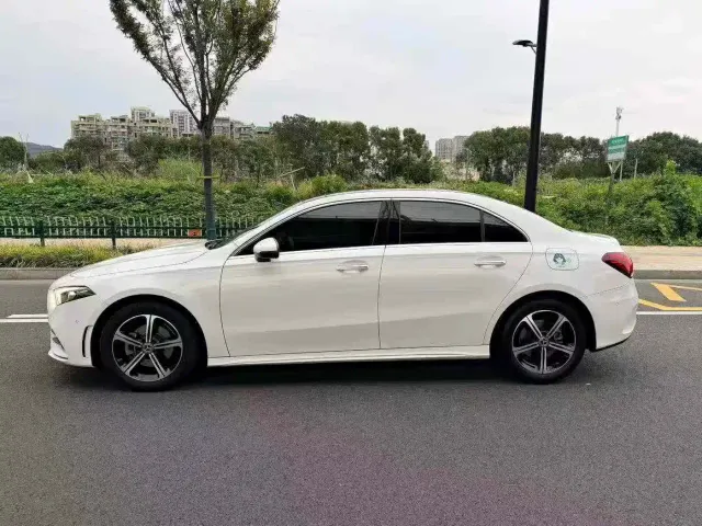 Mercedes-Benz A-Class — Фото автомобиля 2