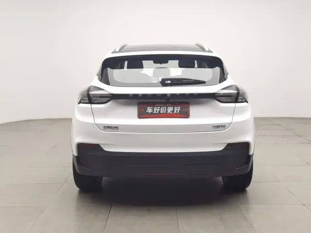 Geely Geometry M6 — Фото автомобиля 4